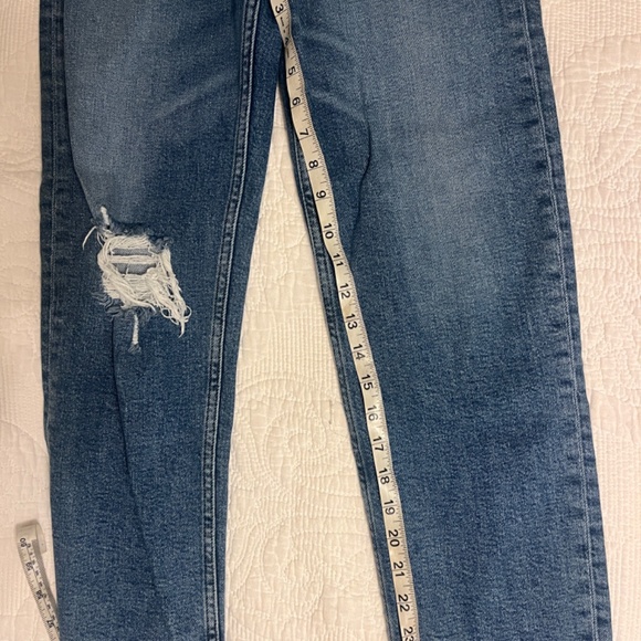 Re/Done 70’s Ultr High Rise Stove Pipe Jeans - Picture 7 of 8